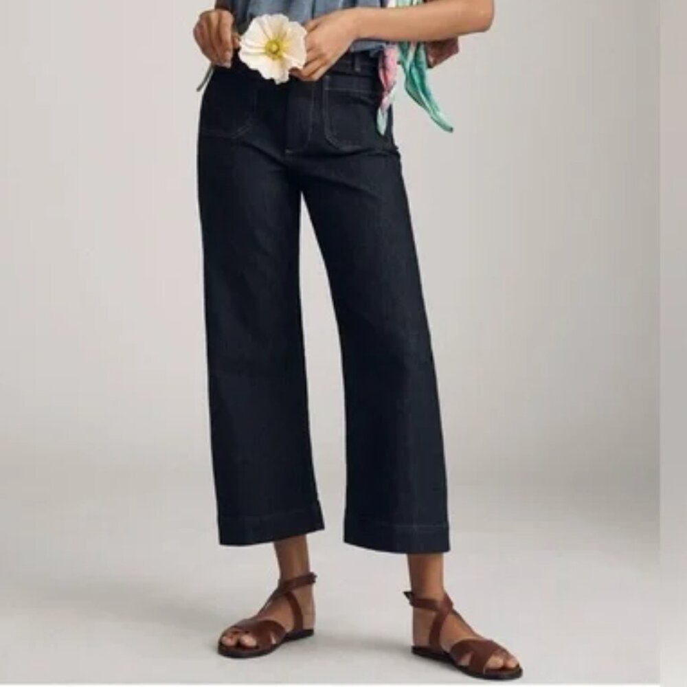 Elegant Black Wide-Leg Trousers